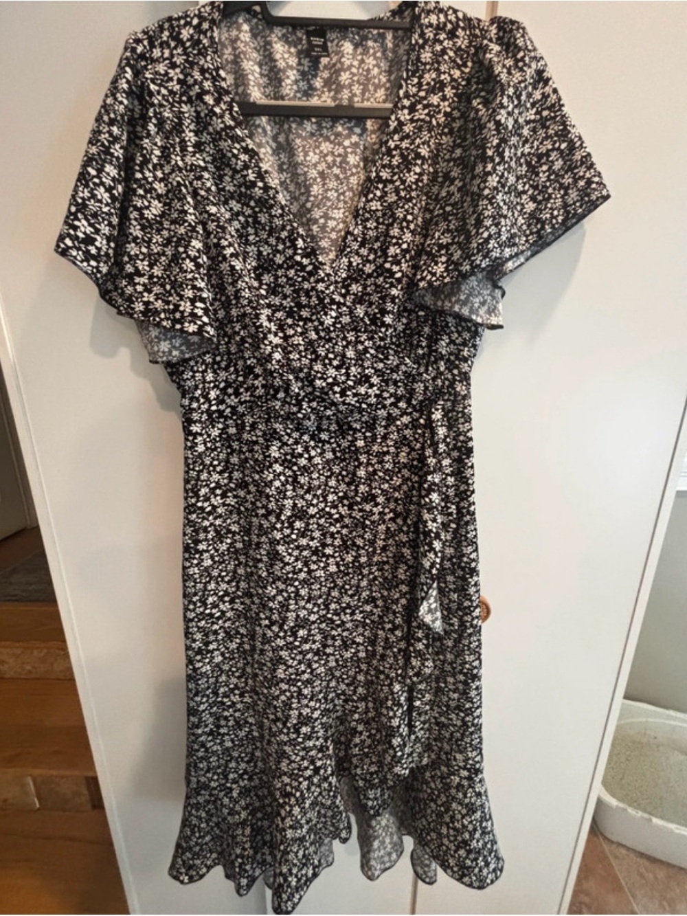 SHEIN Black and White Floral Wrap Midi Dress